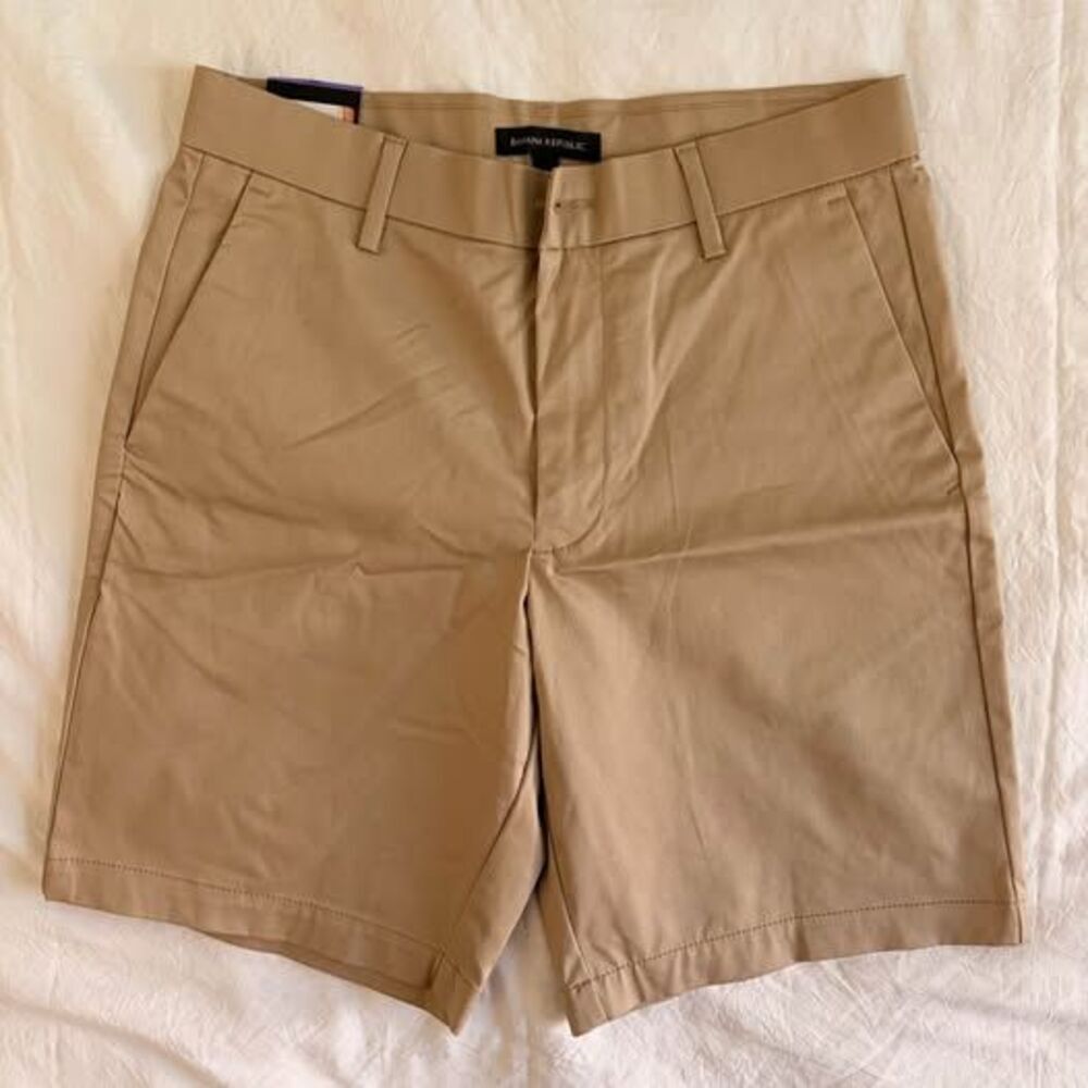 NWT Banana Republic Men's Stretch Chino Shorts - Size 30 (Khaki) - Picture 4 of 6